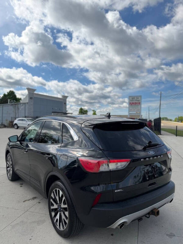 2020 Ford Escape SEL