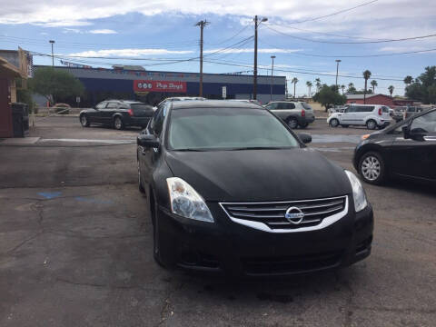 2010 Nissan Altima for sale at PARS AUTO SALES in Tucson AZ