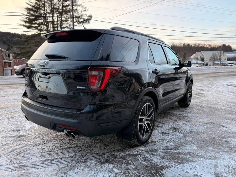 2018 Ford Explorer Sport