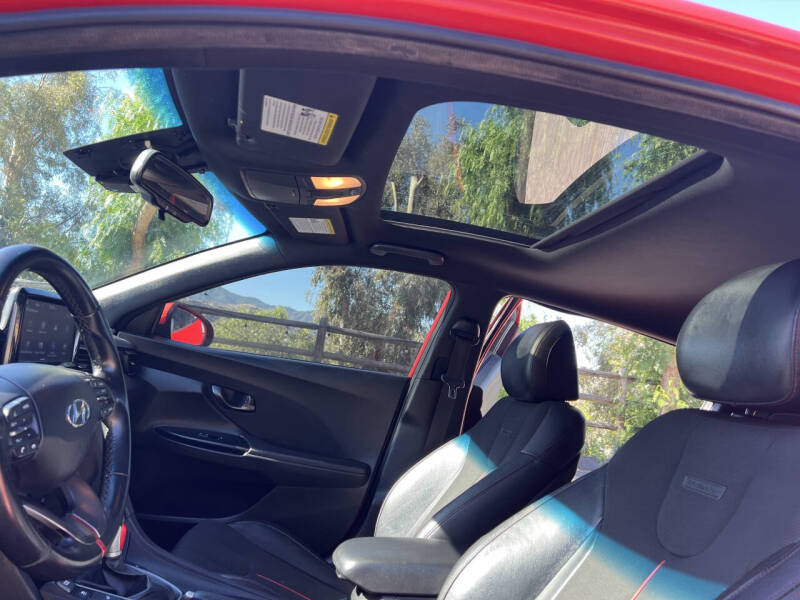 2019 Hyundai Veloster 2.0L Premium