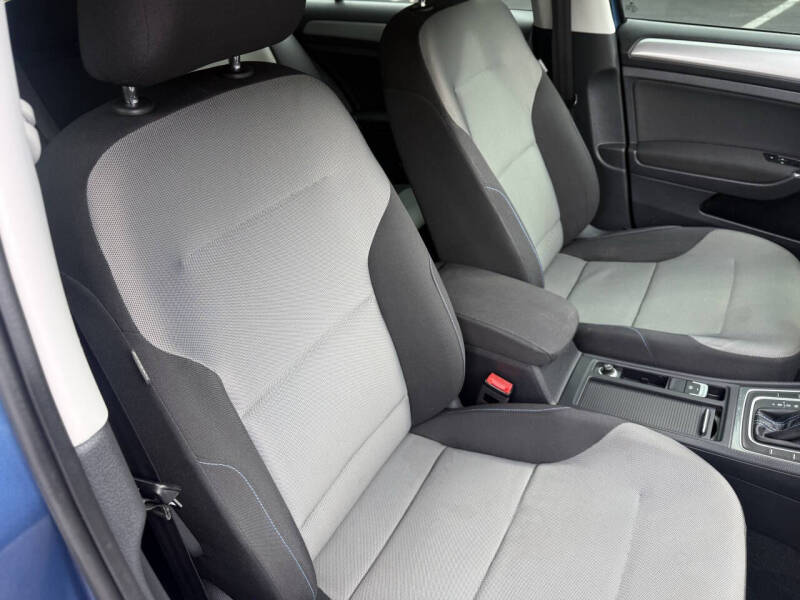2016 Volkswagen e-Golf SE