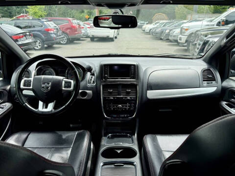 2013 Dodge Grand Caravan R/T