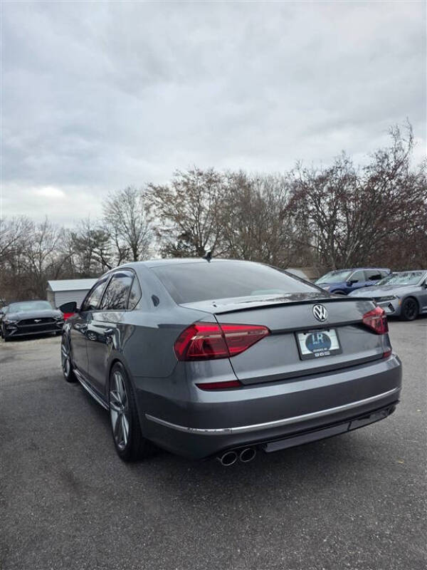 2018 Volkswagen Passat 2.0T R-Line