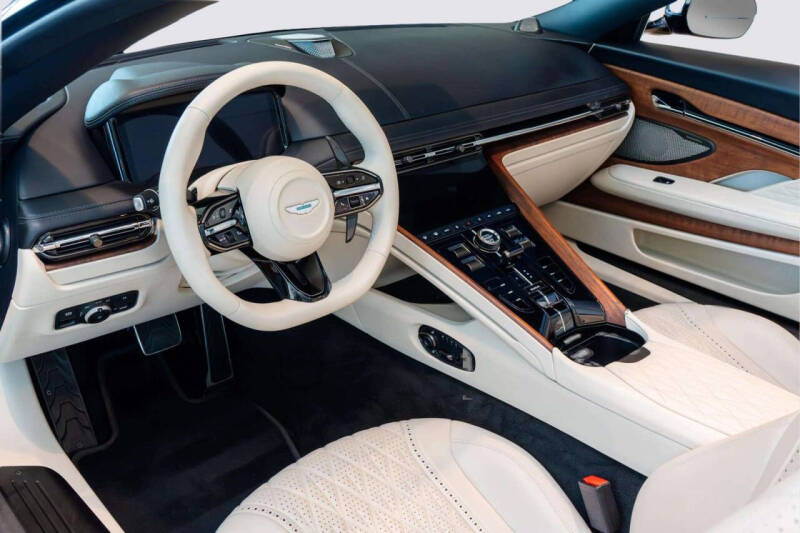2024 Aston Martin DB12 Volante