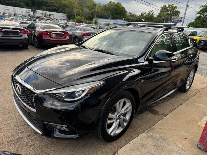 2017 Infiniti QX30 Premium