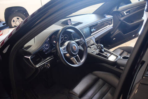 2018 Porsche Panamera 4