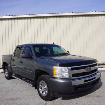 2011 Chevrolet Silverado 1500 for sale at EAST 30 MOTOR COMPANY in New Haven IN