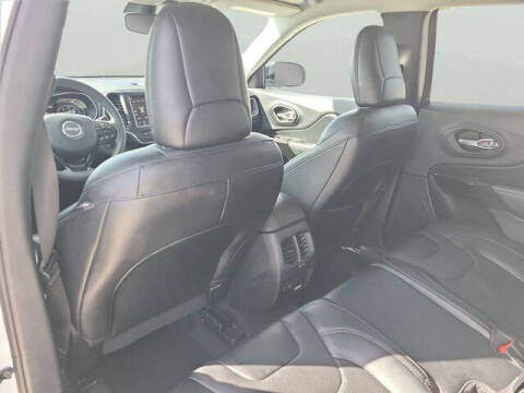 2023 Jeep Cherokee Altitude Lux