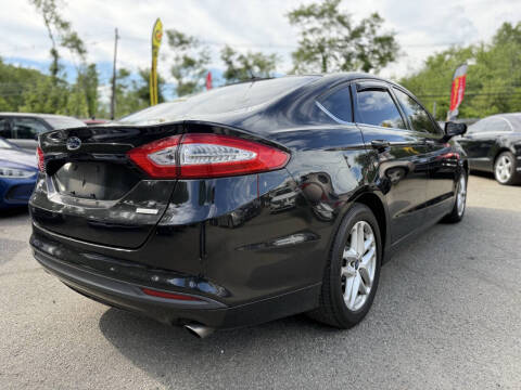 2014 Ford Fusion SE