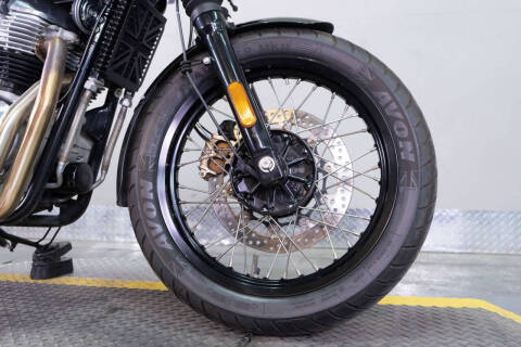 2022 Royal Enfield INT650