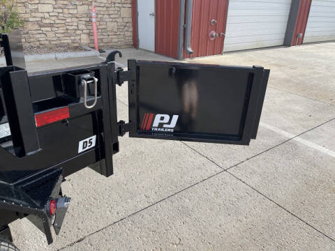 2026 PJ Trailers D5