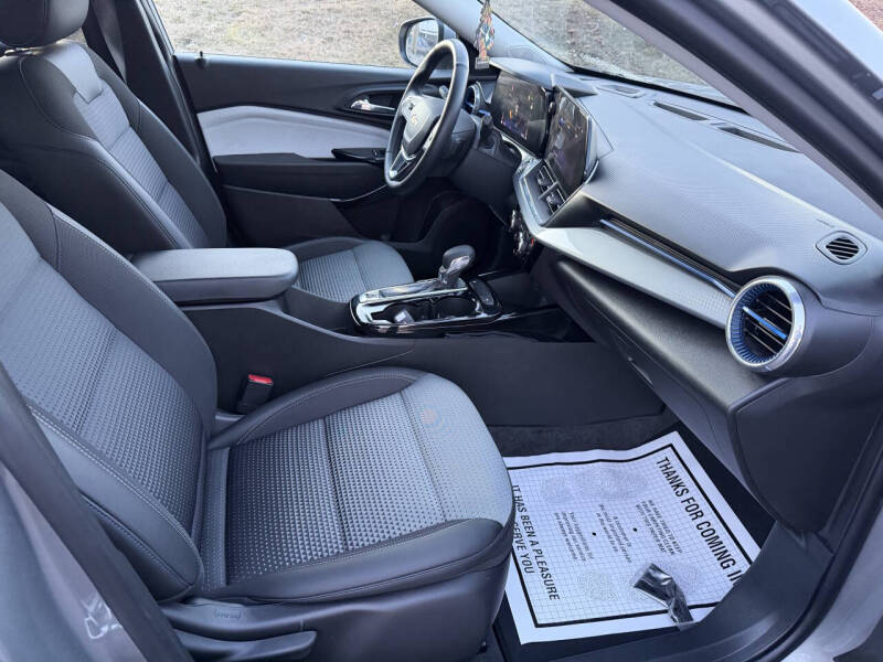 2025 Chevrolet Trax LT