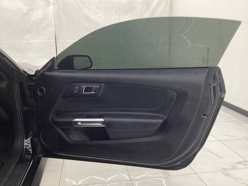 2019 Ford Mustang EcoBoost