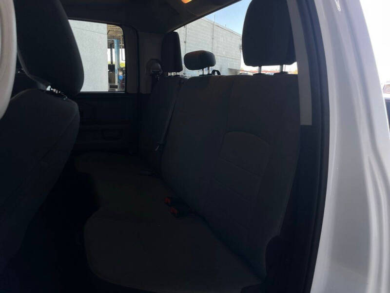 2024 RAM 1500 Classic SLT