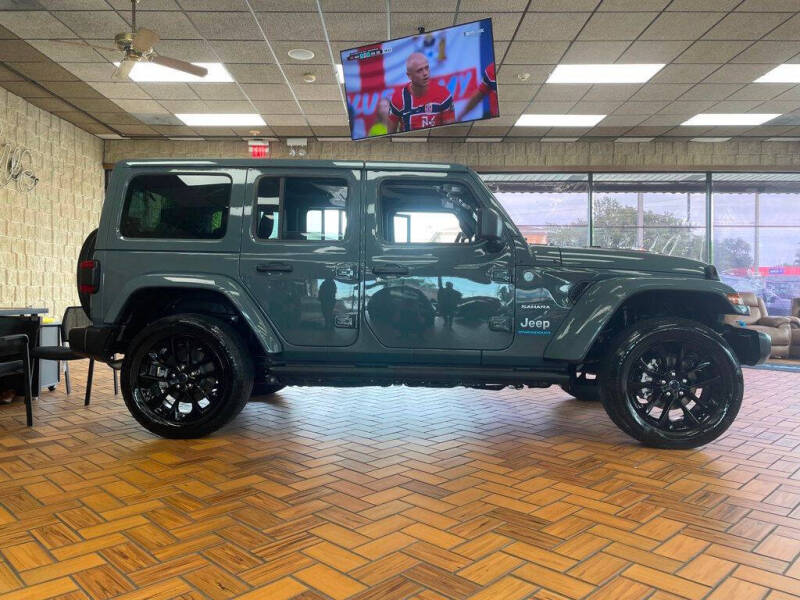 2024 Jeep Wrangler Sahara 4xe