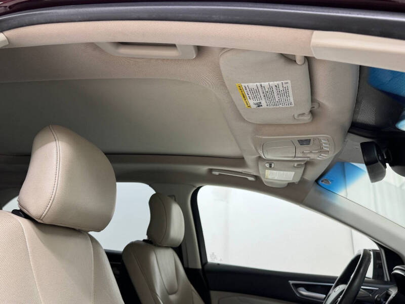 2019 Ford Edge Titanium