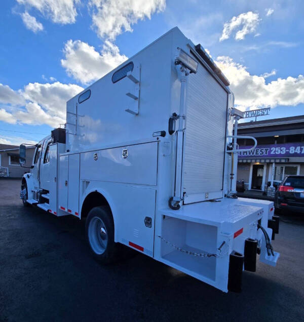 2014 Freightliner M2 106
