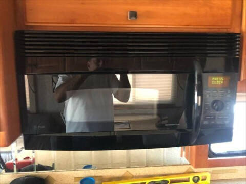 2005 Country Coach Allure 430