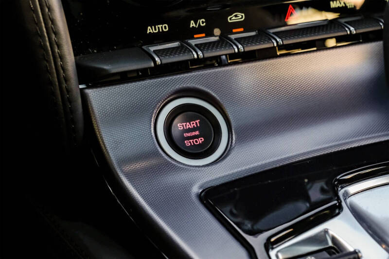 2021 Jaguar F-TYPE P300