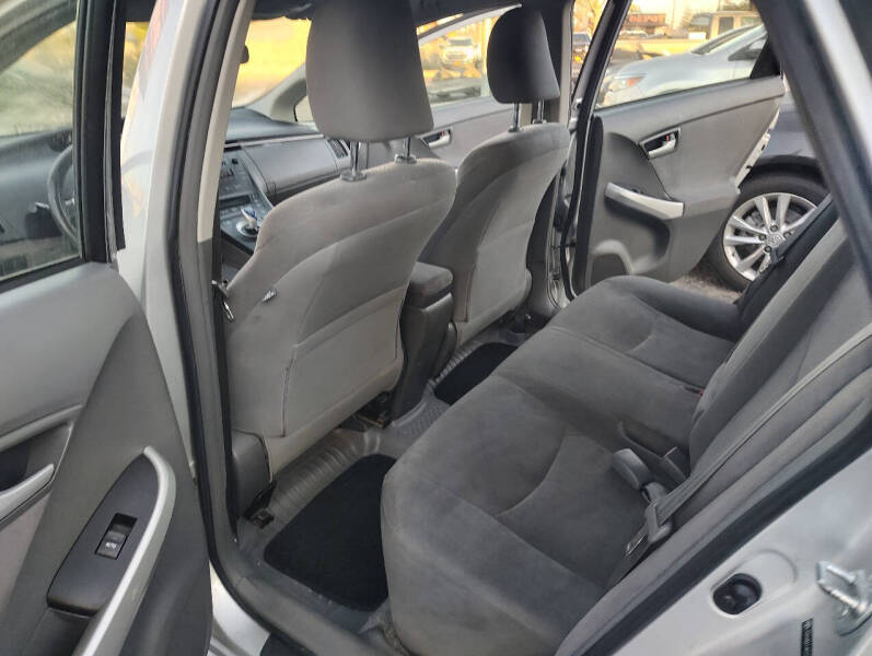 2010 Toyota Prius III