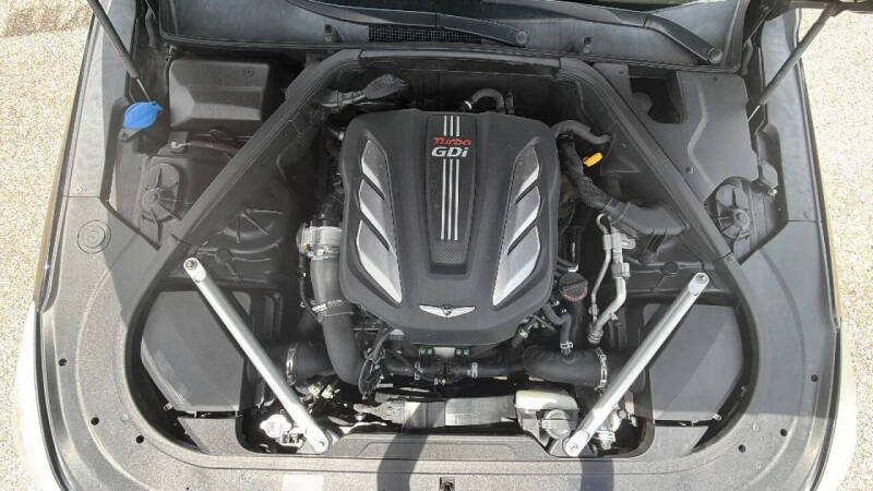 2017 Genesis G90