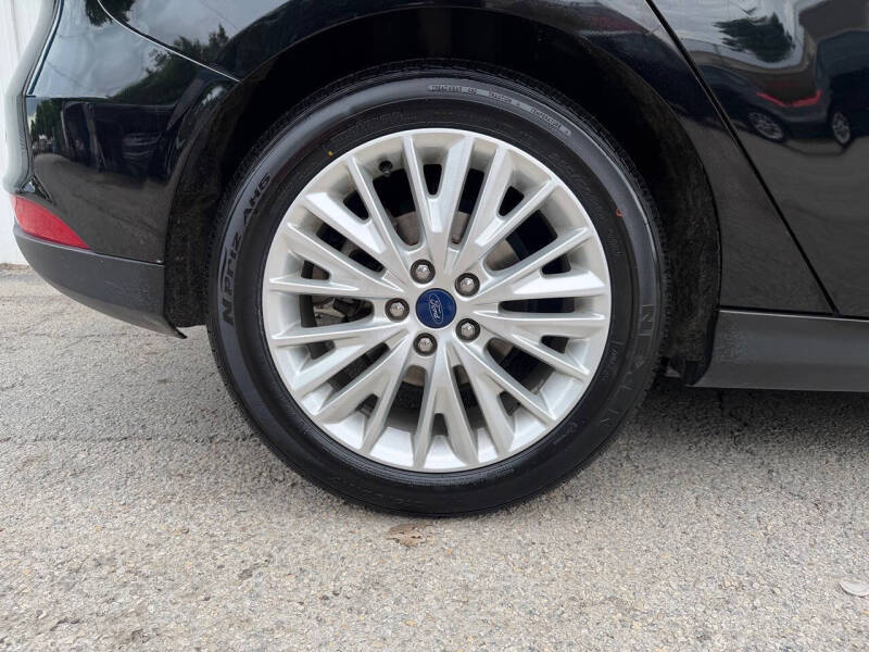 2017 Ford Focus Titanium