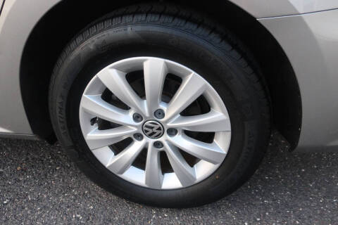 2013 Volkswagen Passat S PZEV