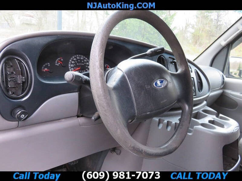2002 Ford E-Series