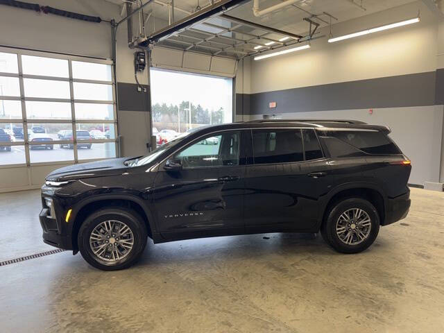 2025 Chevrolet Traverse LT