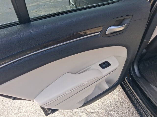 2019 Chrysler 300 Limited