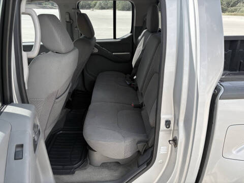 2016 Nissan Frontier SV