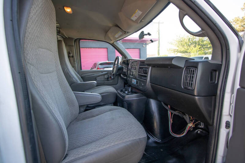 2015 GMC Savana 2500