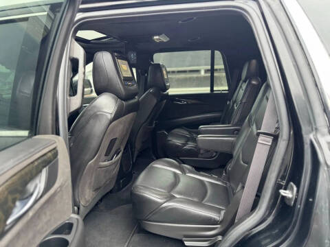 2017 Cadillac Escalade Platinum