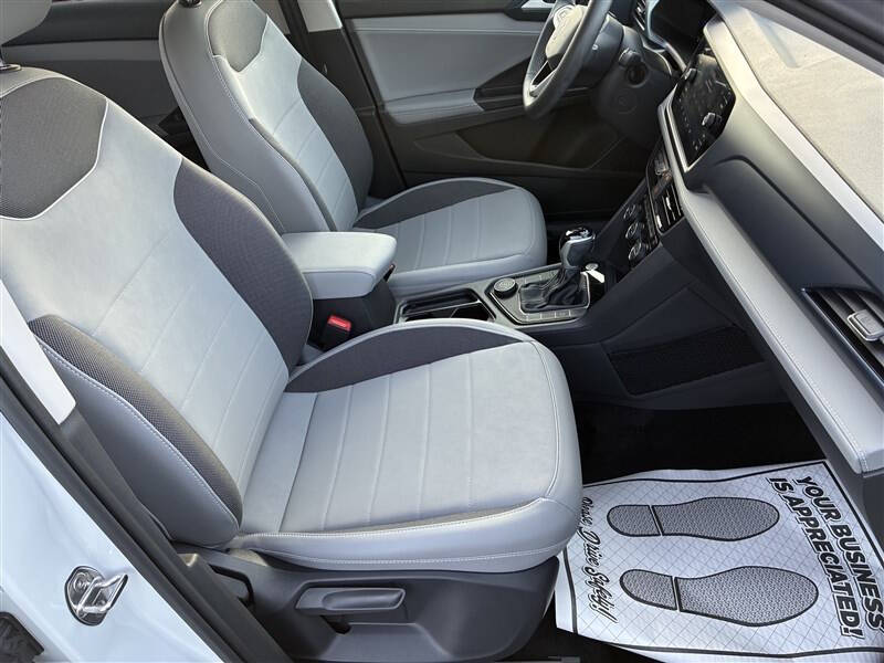 2024 Volkswagen Taos SE 4Motion