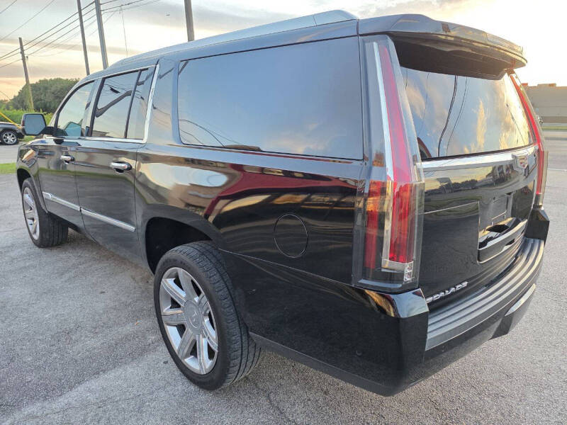 2019 Cadillac Escalade ESV Luxury