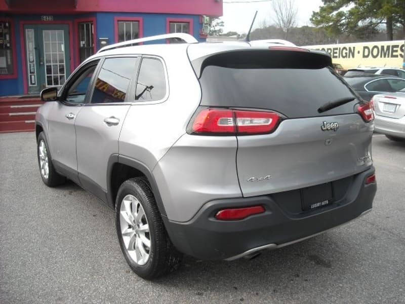 2015 Jeep Cherokee for sale at Luxury Auto Sales, Inc in Norfolk, VA