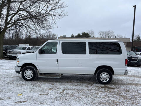 2013 Ford E-Series E-350 SD XL