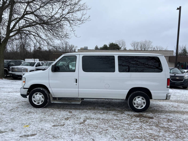 2013 Ford E-Series E-350 SD XL