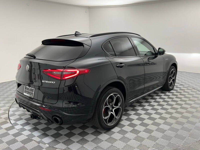 2022 Alfa Romeo Stelvio Veloce