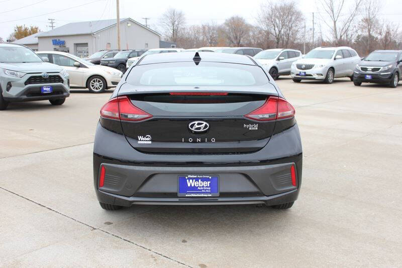 2018 Hyundai Ioniq Hybrid Blue