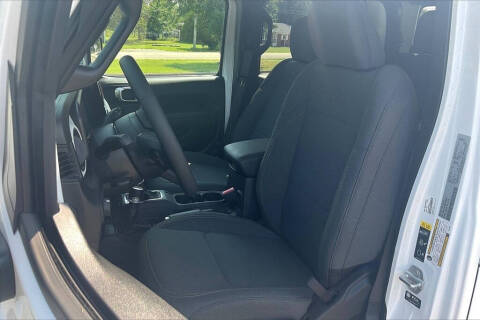 2025 Jeep Gladiator Sport