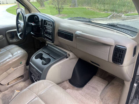 2001 Chevrolet Express G1500 LT