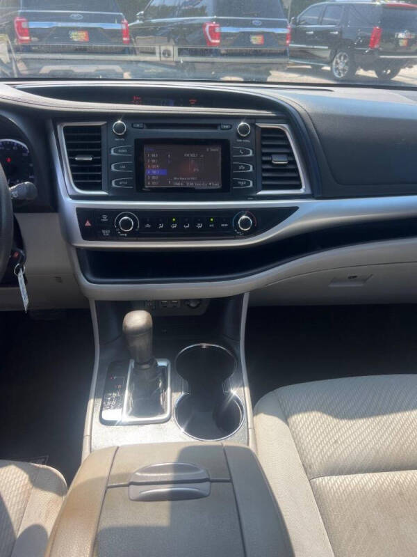 2019 Toyota Highlander LE Plus