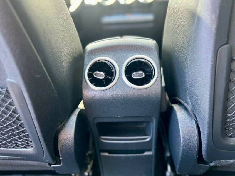 2023 Mercedes-Benz GLB GLB 250 4MATIC