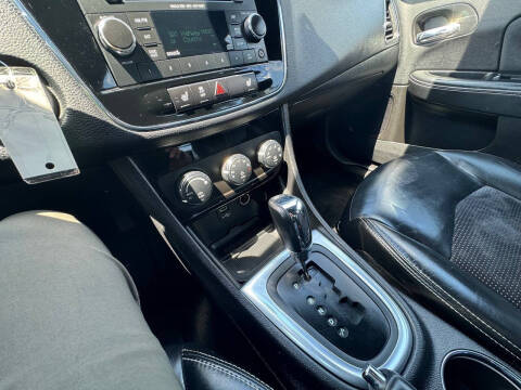 2014 Chrysler 200 Limited