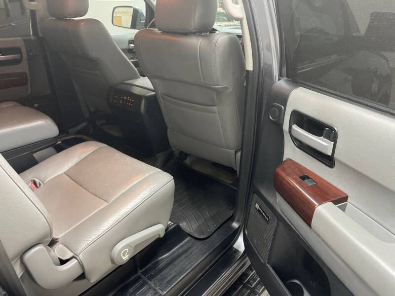 2011 Toyota Sequoia Platinum
