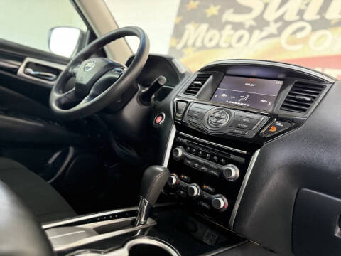 2020 Nissan Pathfinder S