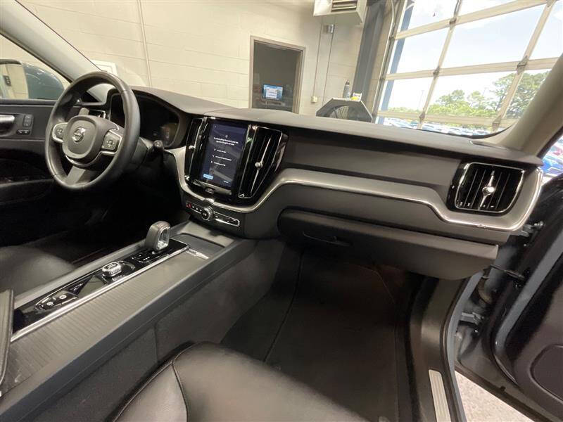 2023 Volvo XC60 B5 Core