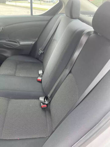 2013 Nissan Versa 1.6 S