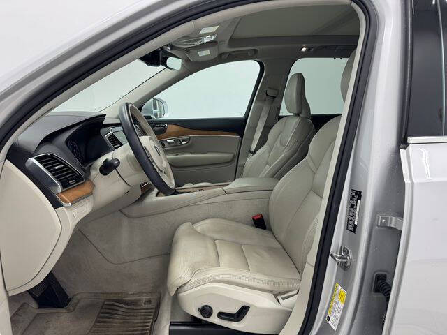 2019 Volvo XC90 T6 Inscription